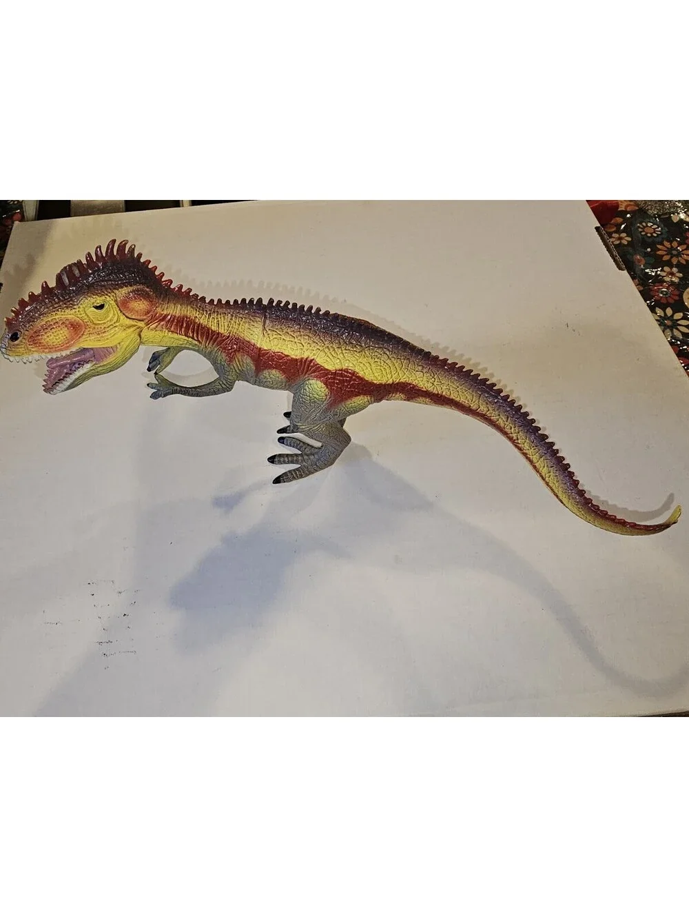 Shantou Giganotosaurus Tyrannosaurus Dinosaur Figure Red Yellow